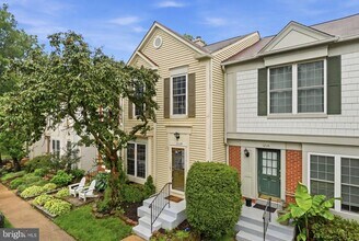 Building Photo - 12109 Wedgeway Ct