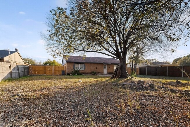 Building Photo - 6805 Newcastle Pl