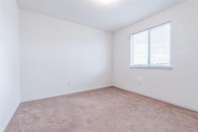 Building Photo - 217 Bent Creek Dr
