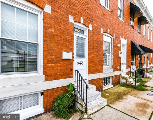 Building Photo - 2511 Christian St