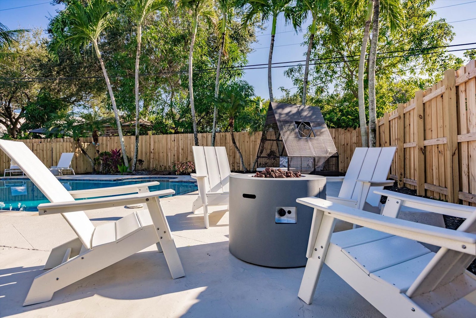 Building Photo - 716-720 Southwest 14th Court-SI FL1-ID1475646P