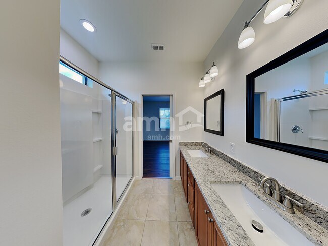 Building Photo - 5562 107th Terrace E