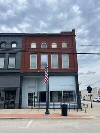 Building Photo - 123 S 6th St