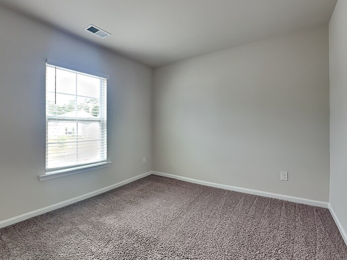 Building Photo - 331 Crooked Pne Ct