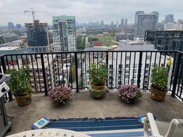 Building Photo - 435 W Erie St