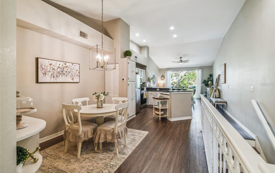 Building Photo - 628 Arbor Lake Ln