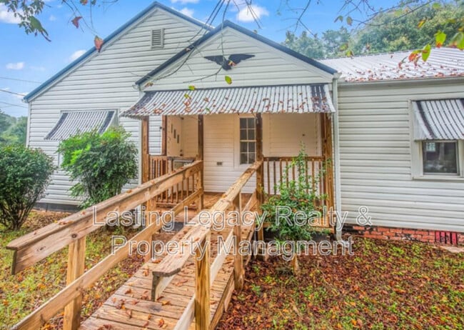 Building Photo - 26 Harrington Ave