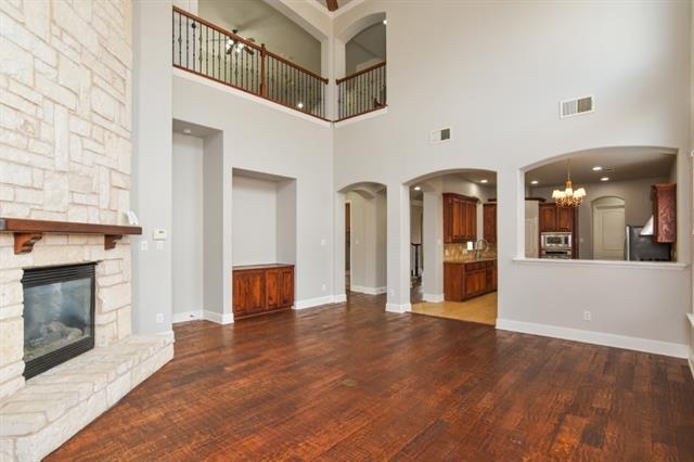 Building Photo - 9750 Candlewood Dr