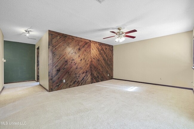 Building Photo - 4409 Shadow Wood Cir