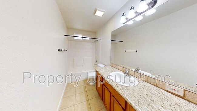 Building Photo - 3720 Silvario Ct