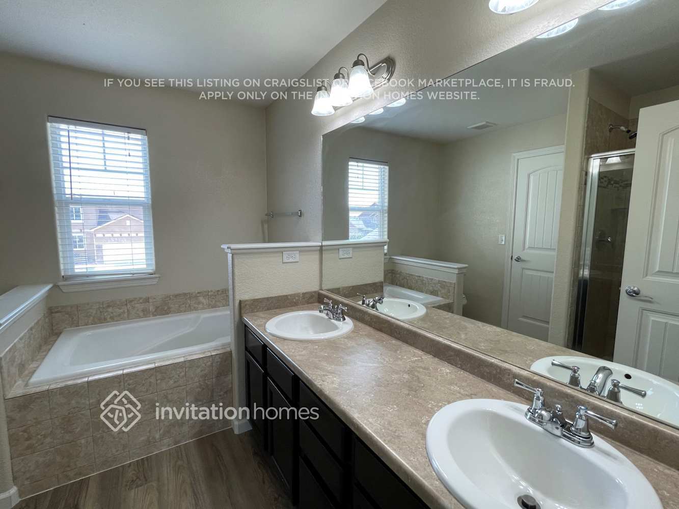 Building Photo - 9242 Waters Edge Dr
