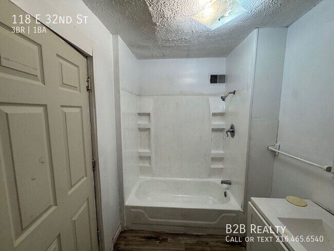 Building Photo - 118 E 32nd St