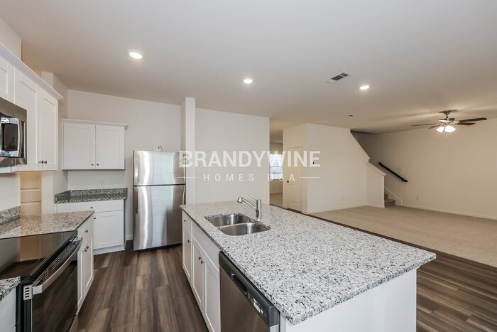 Building Photo - 8301 Sniptoe Dr