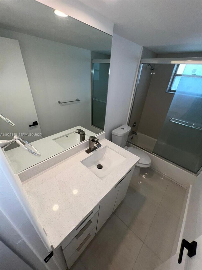 Building Photo - 2810 NE 201st Terrace