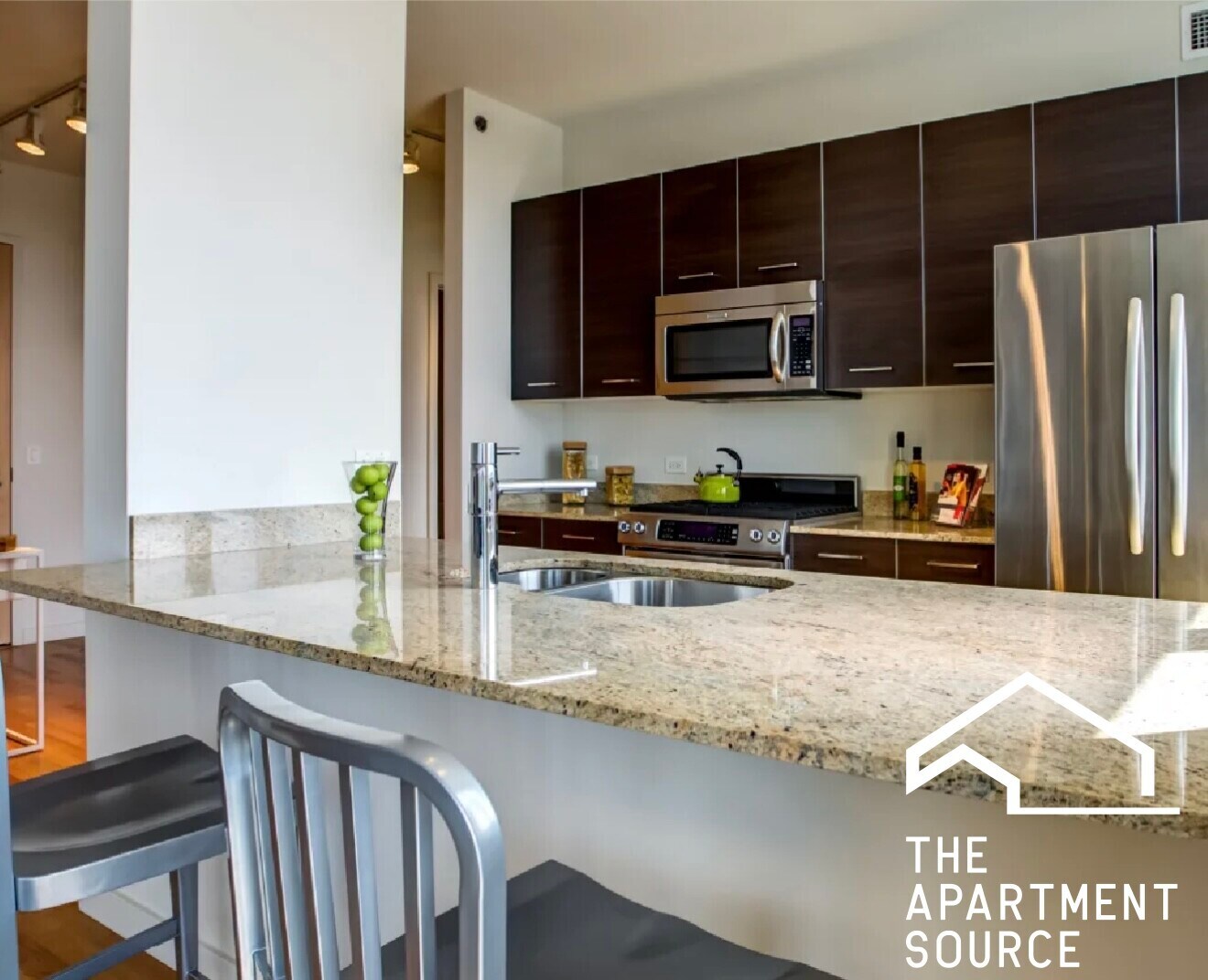 Building Photo - 910 W Huron St