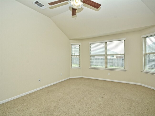 Building Photo - Excellent one story home available in Falc...