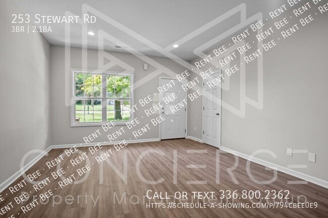 Building Photo - 253 Stewart Rd SE