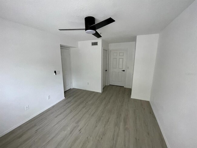 Building Photo - 827 Camargo Way