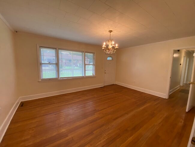 Building Photo - 124 Ellis St