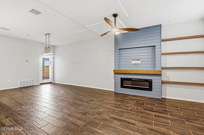 Building Photo - 14804 John McNeely Ave