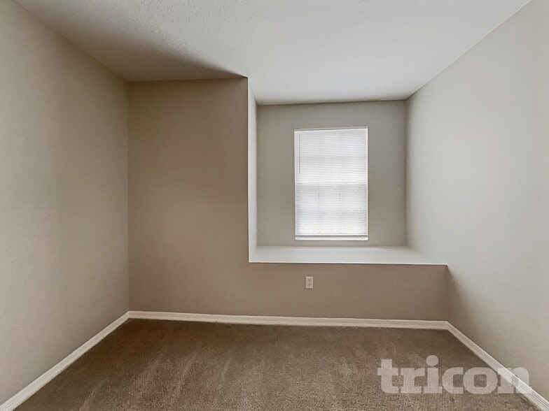 Building Photo - 1446 Firewheel Dr