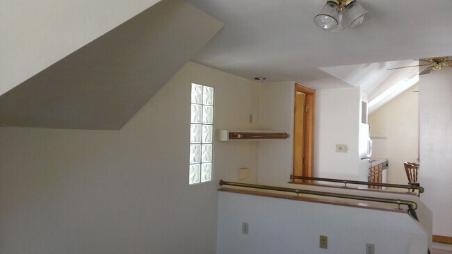 Building Photo - 36 S Walnut St