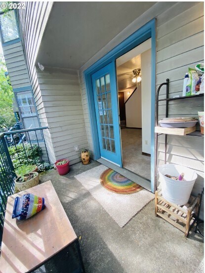 patio - 1439 SW Montgomery St
