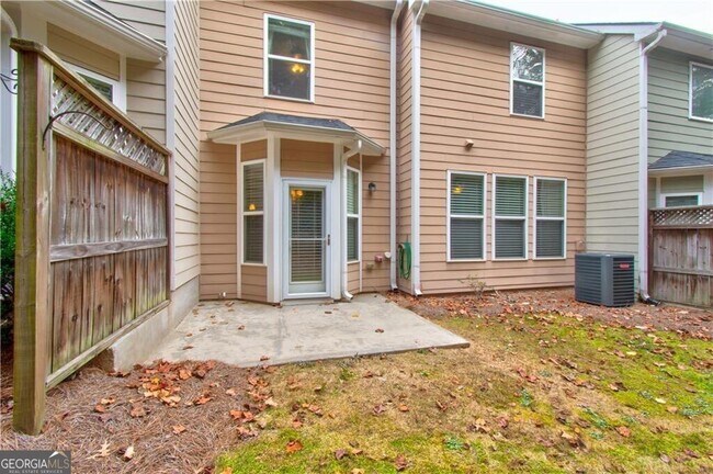 Building Photo - 331 Oakview Way