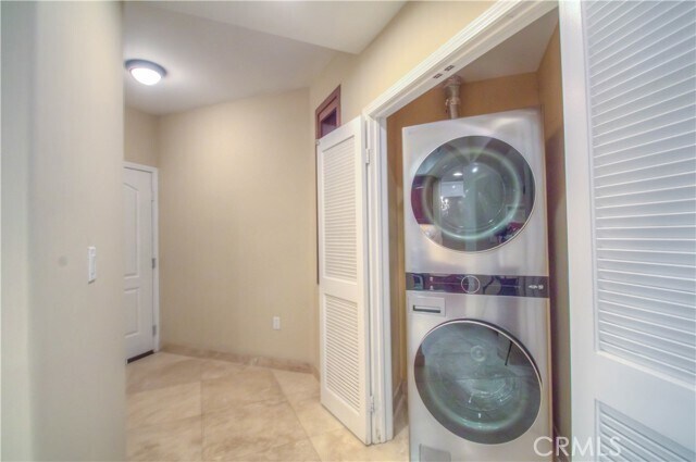 Building Photo - 4551 Coldwater Canyon Ave
