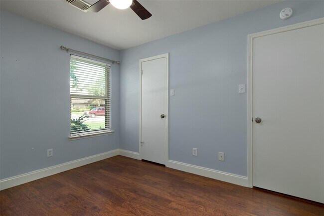 Building Photo - 2935 Auburn Dr