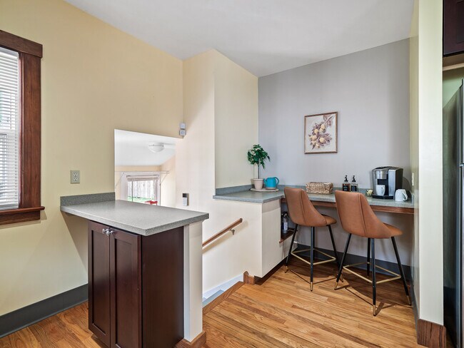 Building Photo - 679 Washington St