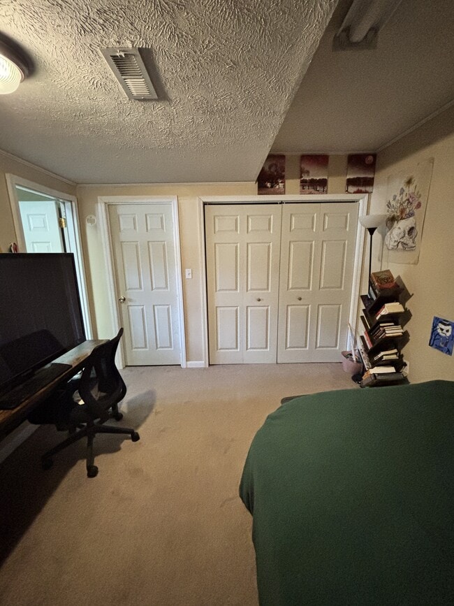 Building Photo - 864 Tremont St