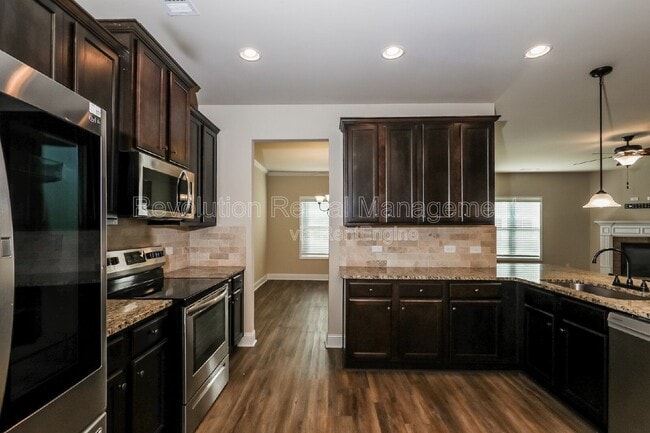 Building Photo - 2287 Church St