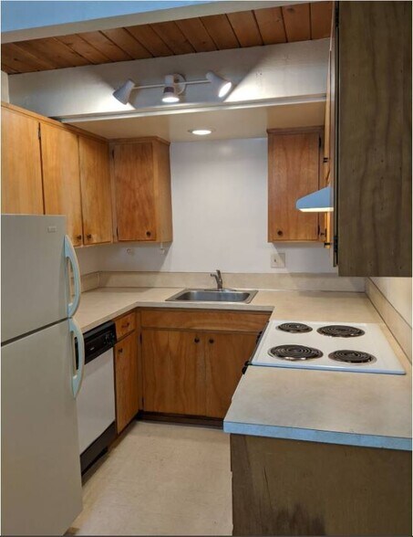 Building Photo - 230 NW 15th St