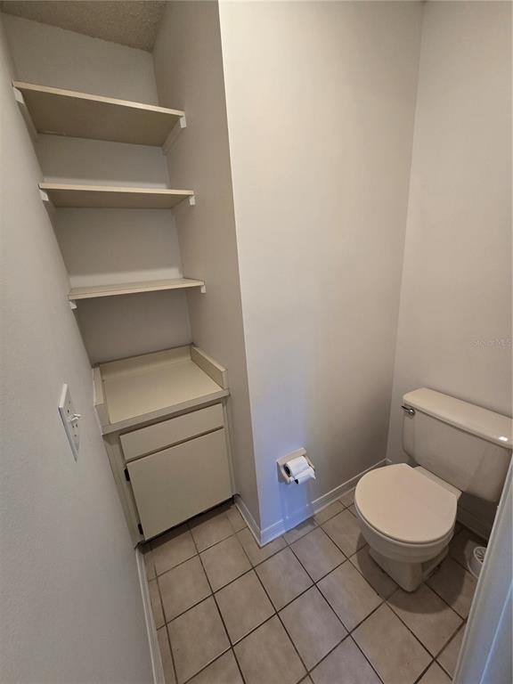 Building Photo - 10441 Deepbrook Dr