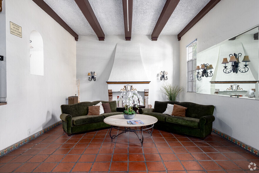 Lobby Photo - Linda Vista Apartments