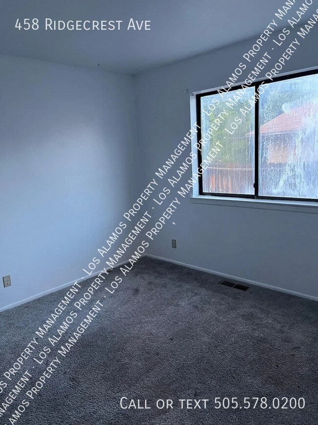 Building Photo - 458 Ridgecrest Ave