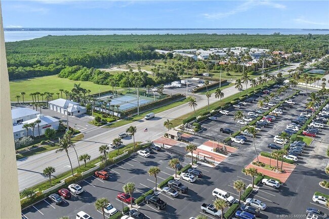 Building Photo - 9550 S Ocean Dr