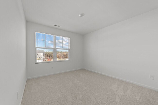 Building Photo - 825 Basswood Gln Trl