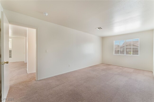 Building Photo - 906 Mandolin Way