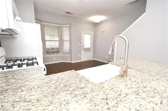 Building Photo - 233 Buckland Dr