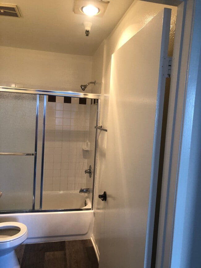 Building Photo - 1791 N Sycamore Ave