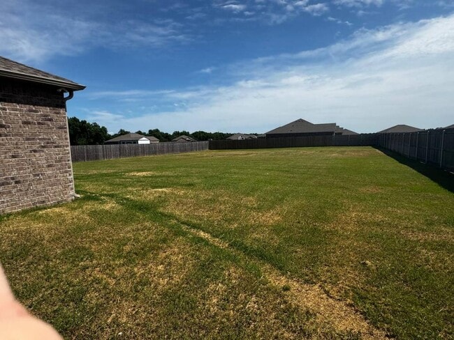 Building Photo - 42161 Max Henry Dr