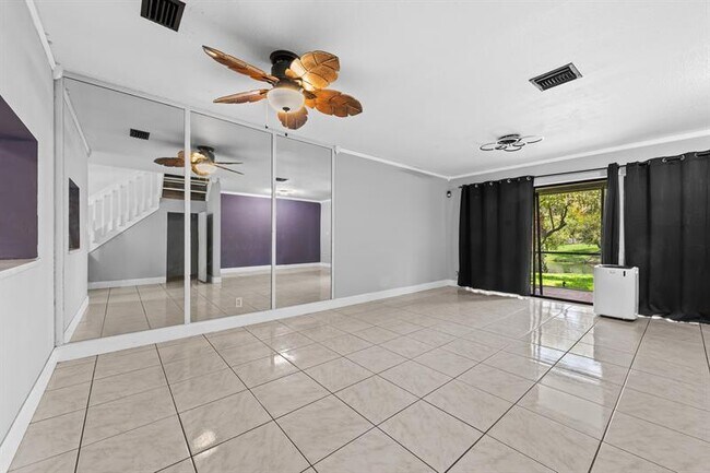 Building Photo - 4902 NW 82nd Ave