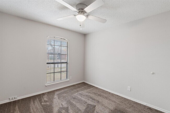 Building Photo - Welcome to this stunningly updated, three-bedroom, two-bath home located in the desirable Valley ...