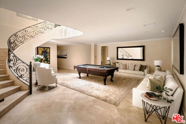 Building Photo - 1350 Benedict Canyon Drive