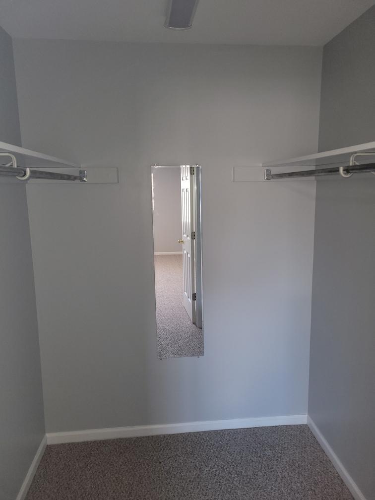 walkin closet - 2775 N Forest Rd
