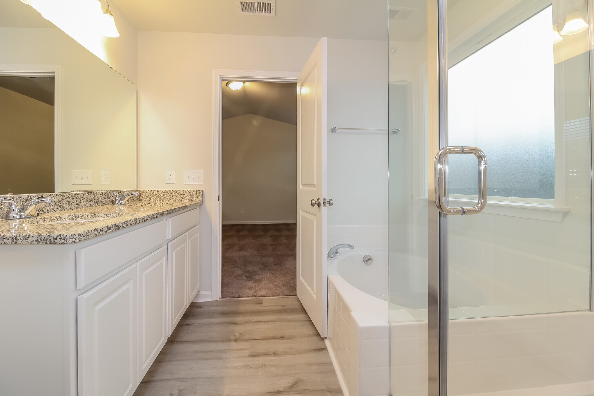 Building Photo - 518 Whittier St