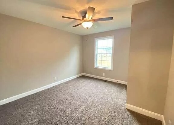 Building Photo - 201 Geneva Ln