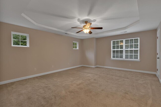 Building Photo - Three Story with Media Room!